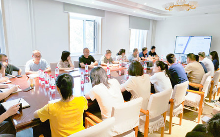 標(biāo)題：研究中心召開(kāi)研發(fā)工作推進(jìn)會(huì)暨落實(shí)“十四五”規(guī)劃研討交流會(huì)
瀏覽次數(shù)：1439
發(fā)表時(shí)間：2024-07-23